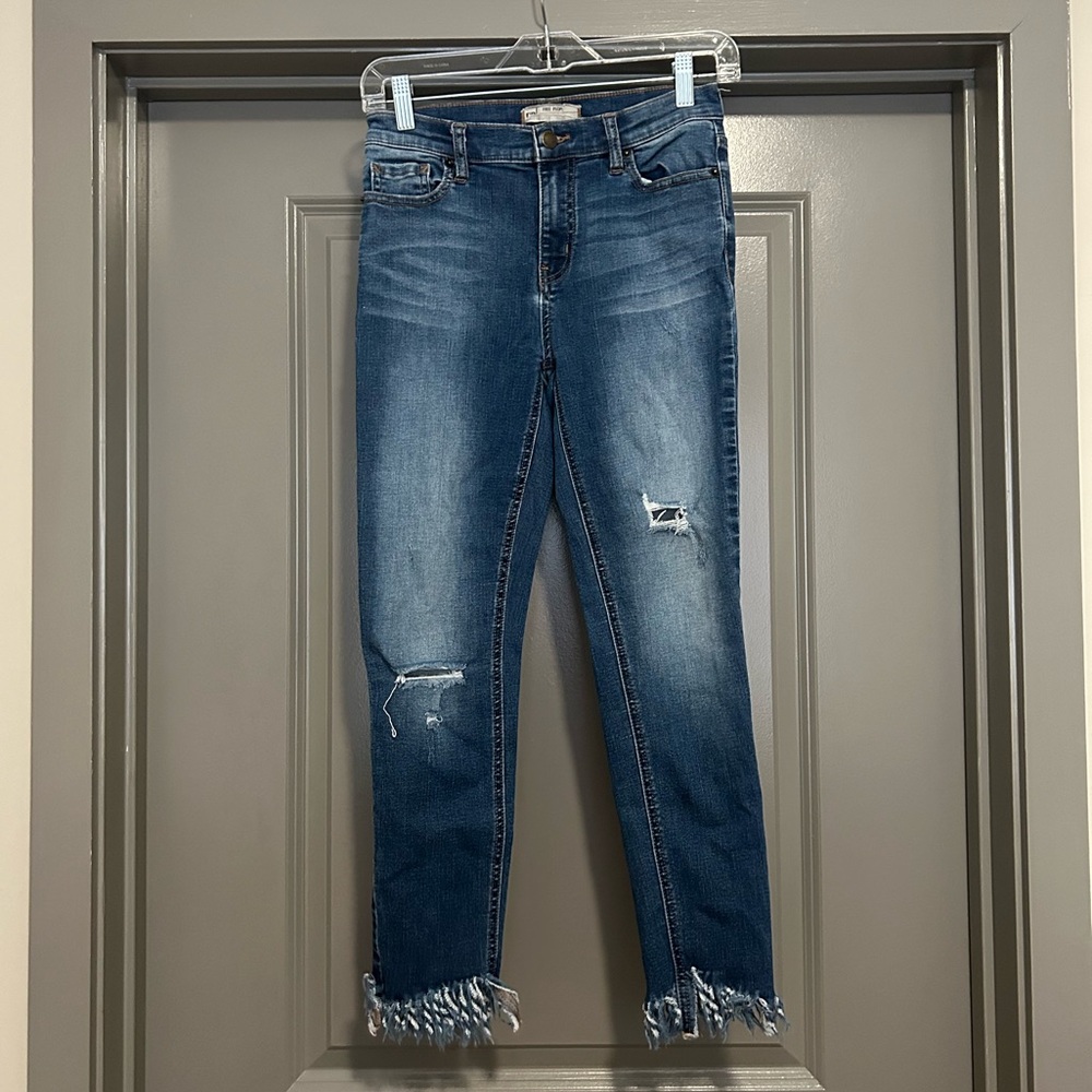 Free People frayed skinny jeans size 26